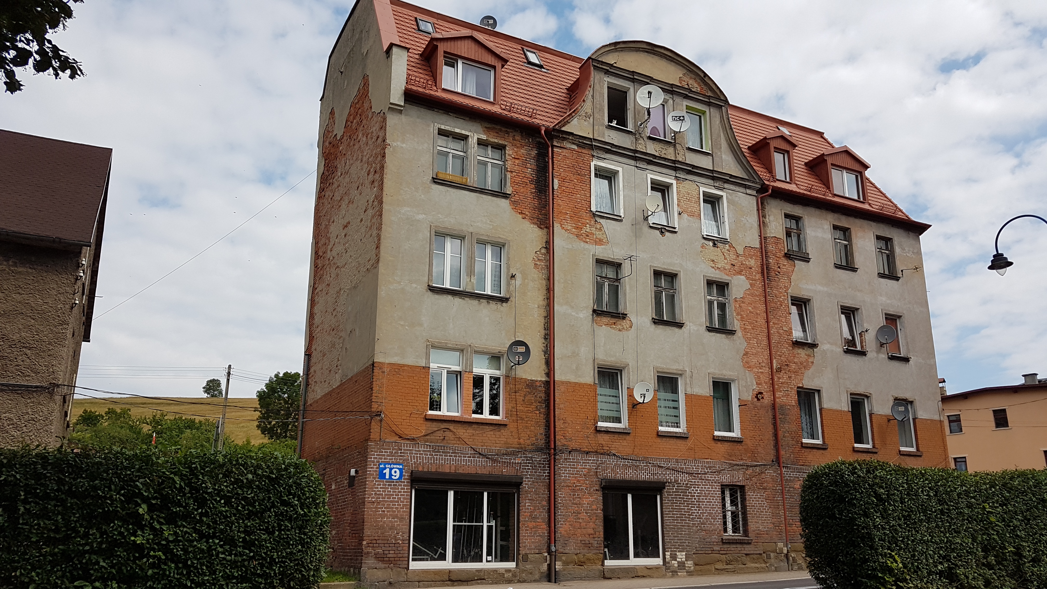 Przed Termomodernizacja budynku
Boguszów Gorce Ul Główna 19